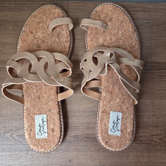 NEW W/O BOX CROWN VINTAGE LEATHER UPPER CORK FOOTBED TOE RING SANDALS 9.5 WMN - Picture 4 of 16